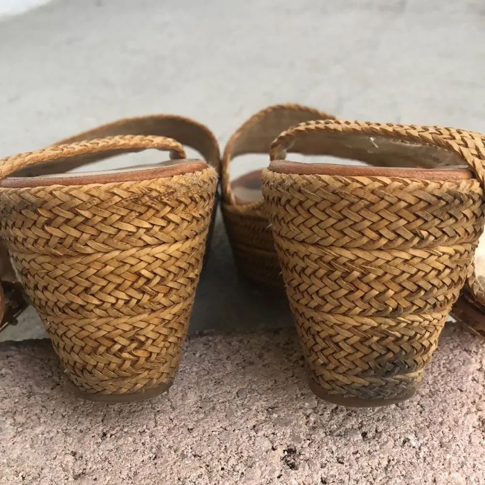 Stuart Weitzman woven platforms - Picture 5 of 7